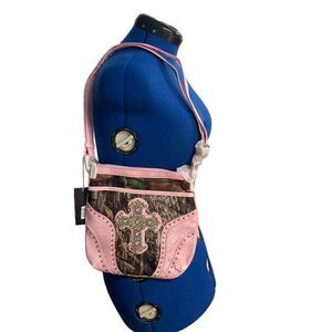 MOSSY OAK Womens Crossbody Shoulder‎ Bag Camo Pink & Brown Studded Cross NEW